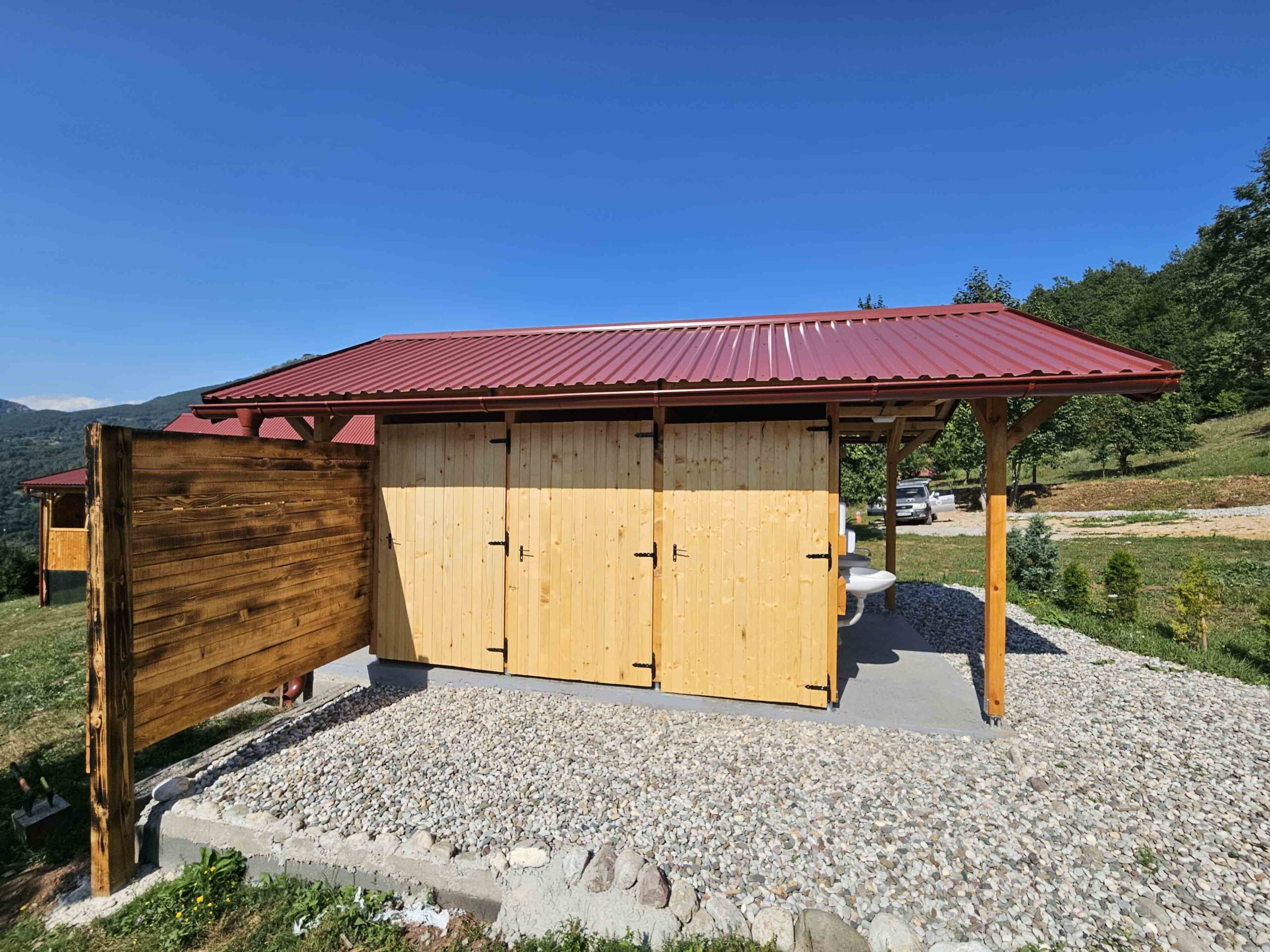 wc vani-compressed restrooms camp